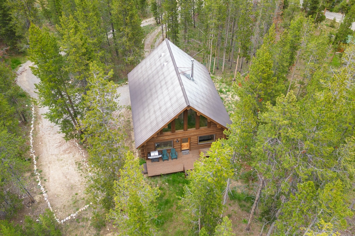 Iron Creek Log Home - Perfect Cabin In The Woods