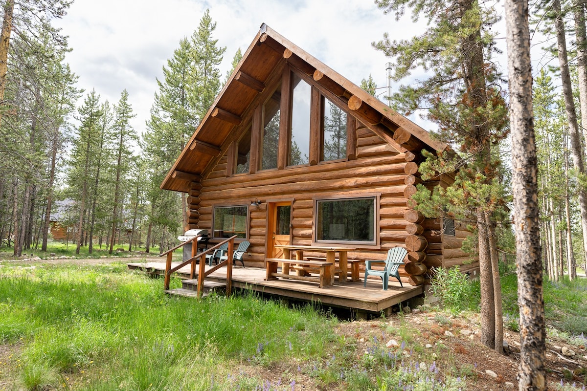 Iron Creek Log Home - Perfect Cabin In The Woods