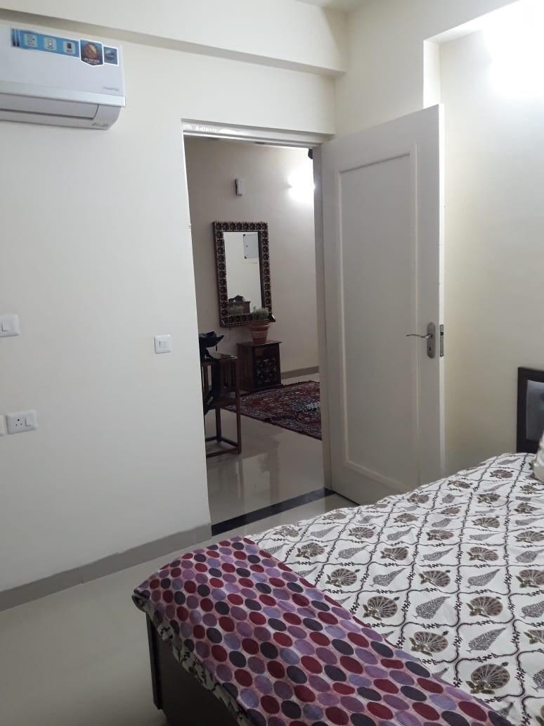 Lovely 2 Bedroom full furnished Flat