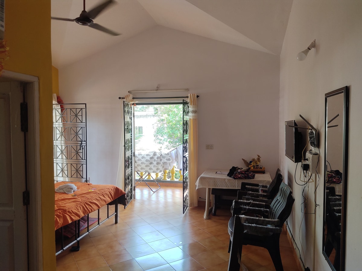 Comfy Flat Near Calangute Beach!