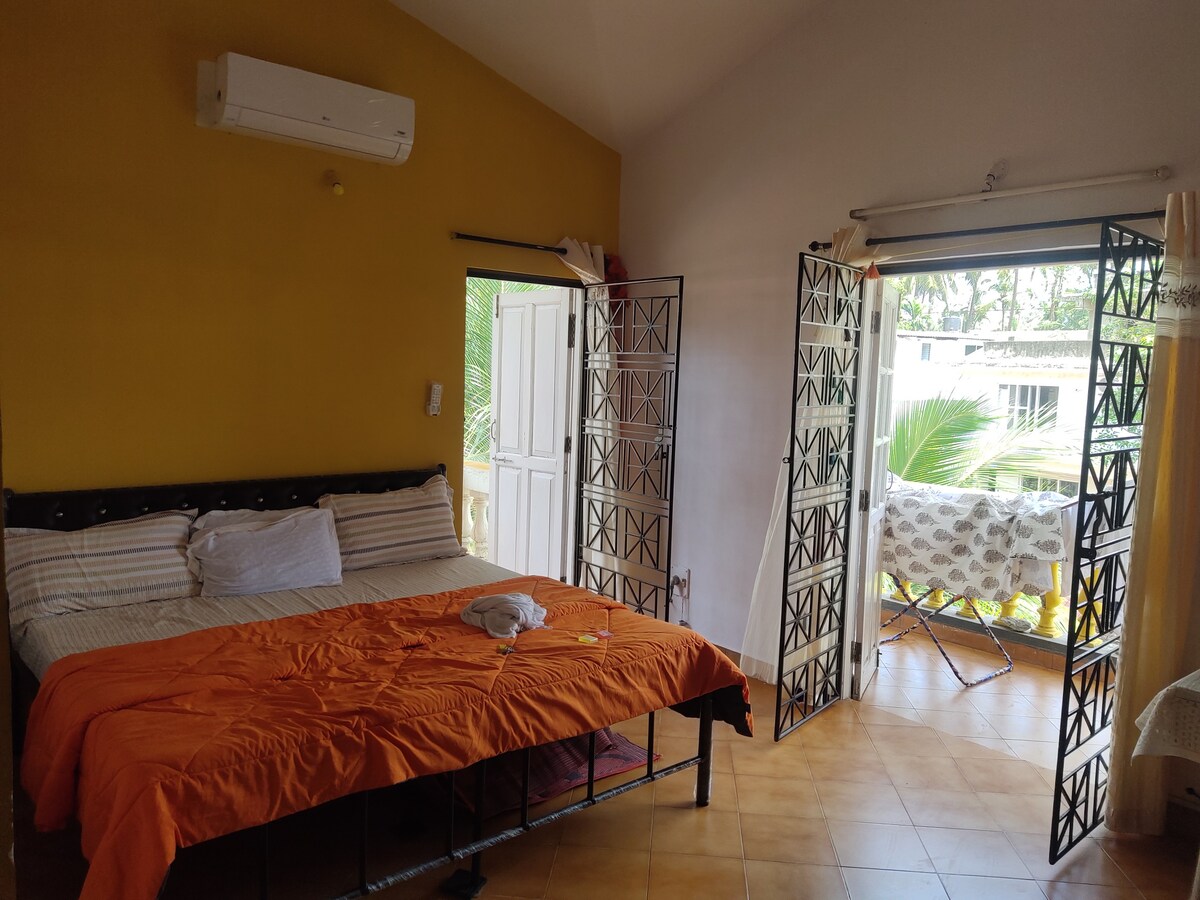 Comfy Flat Near Calangute Beach!