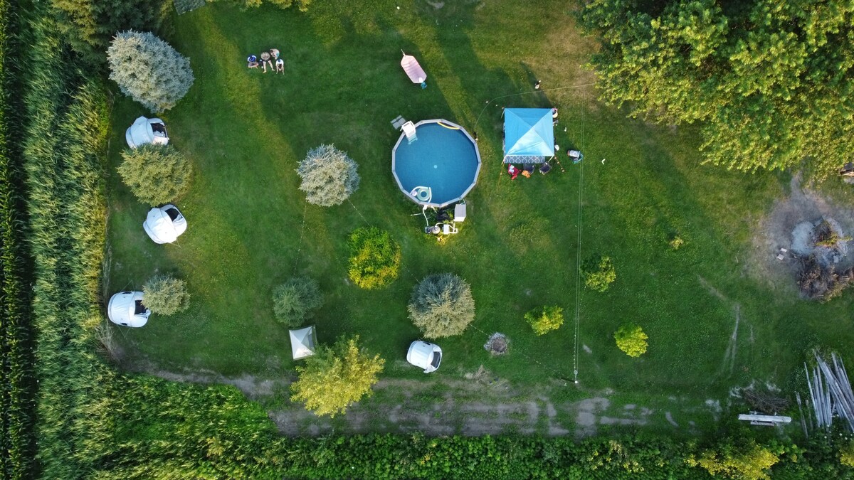 Camping à la Fermette - Piscine & BBQ