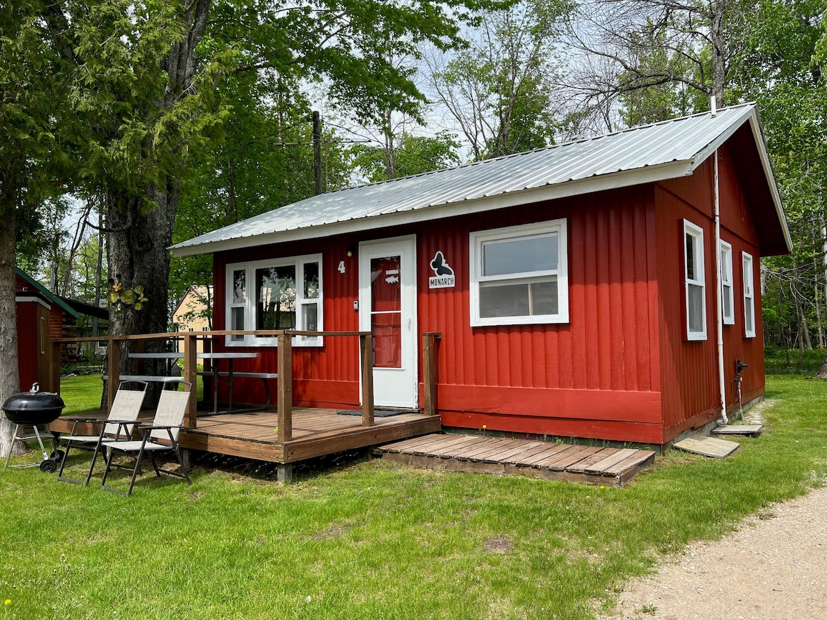 Monarch Cabin at Trails End Resort