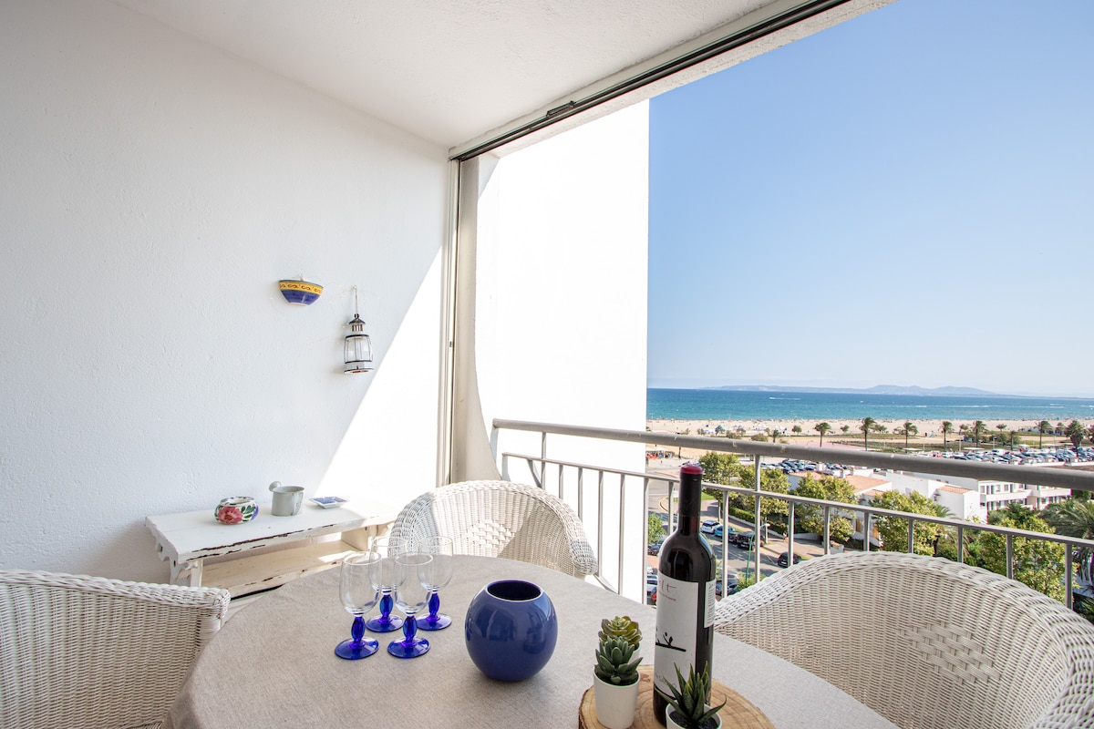 Apartamento con vistas a la playa en Empuriabrava