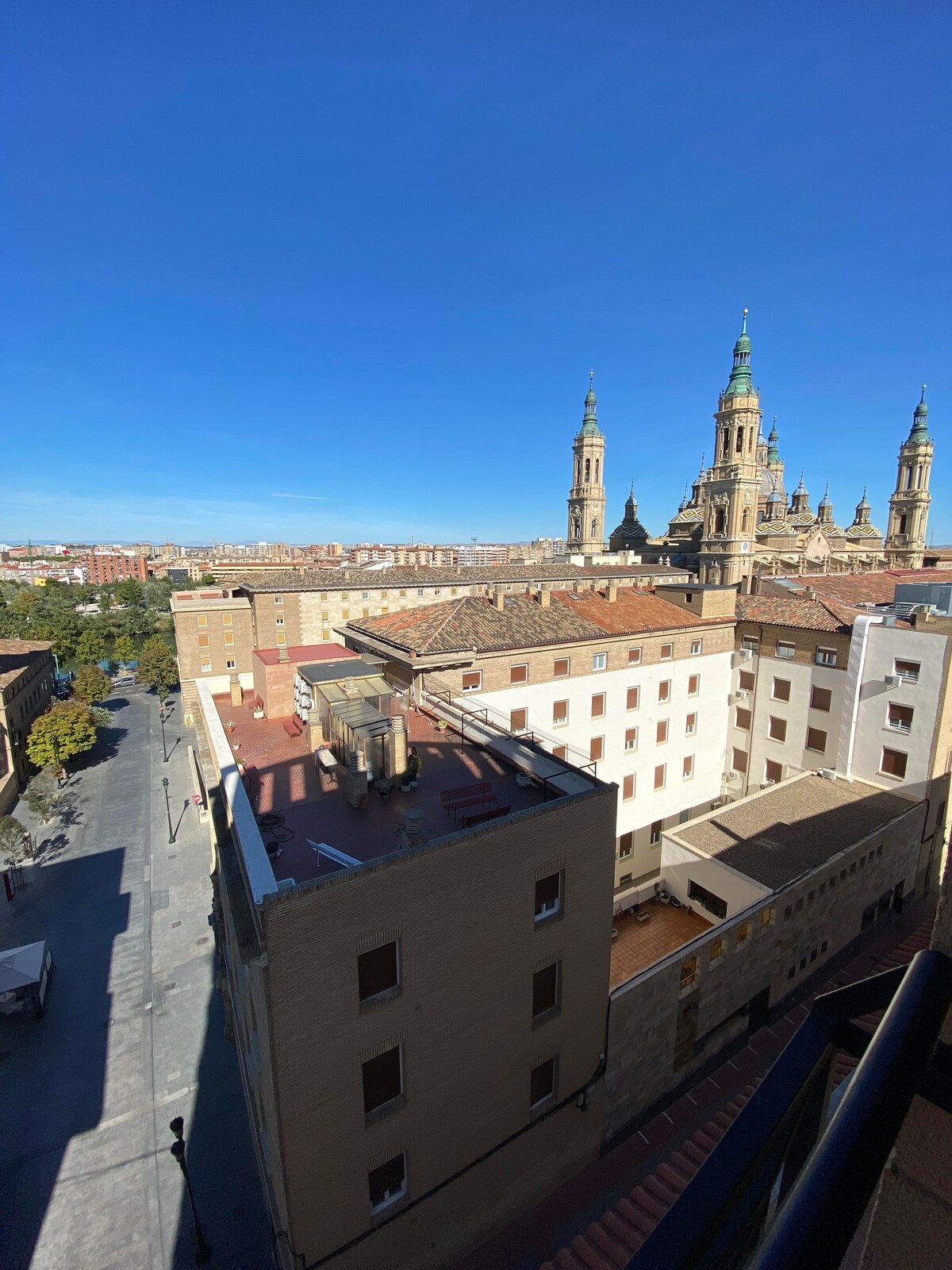 El Torreón del Pilar。停车选项