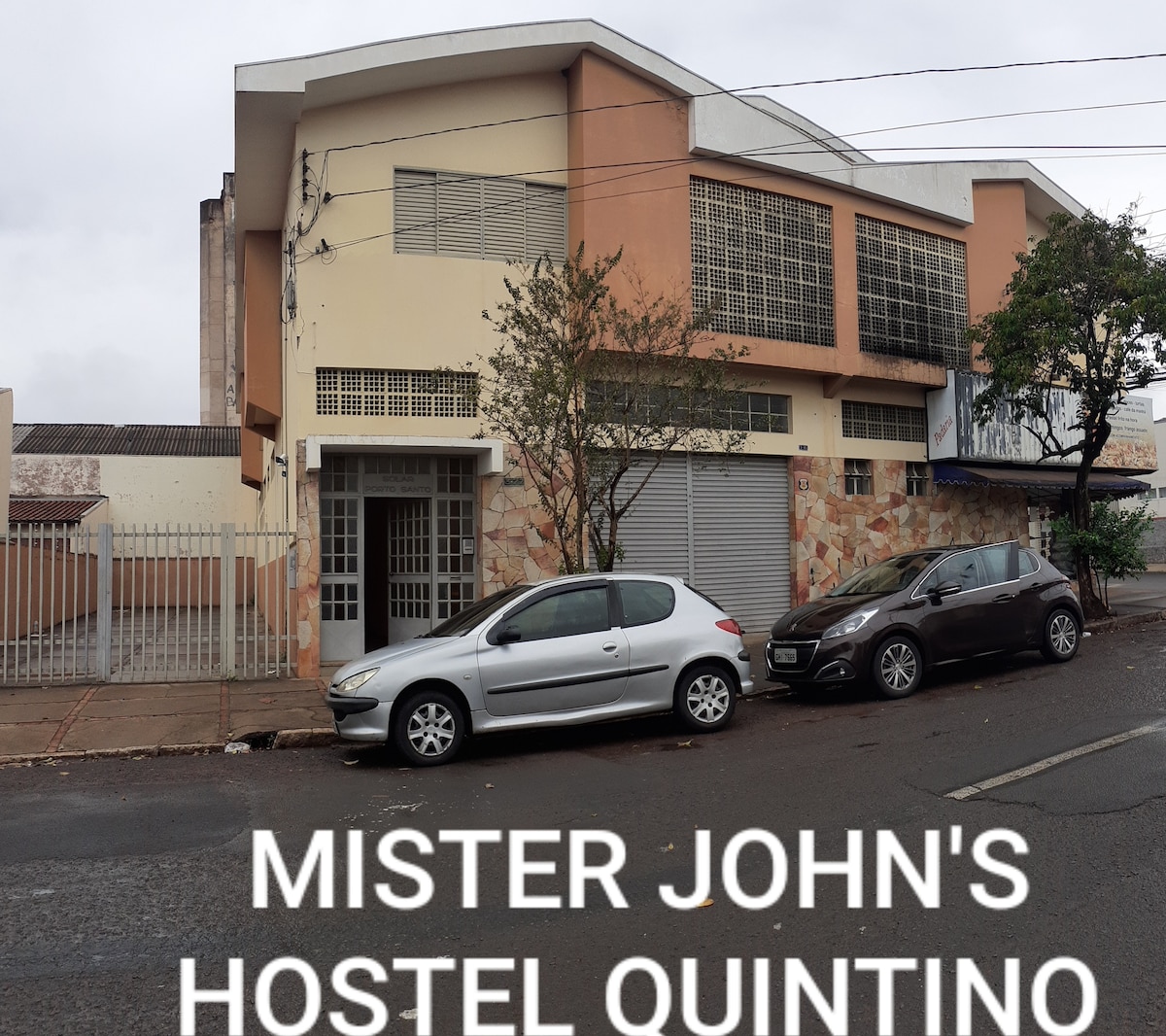 MISTER JOHN'S HOSTEL