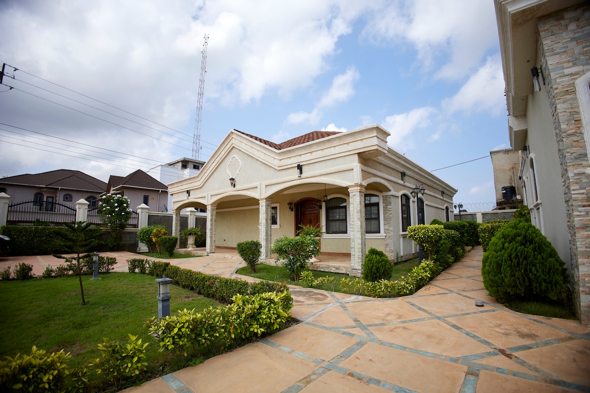 Luxurious 2- bedroom furnished villa