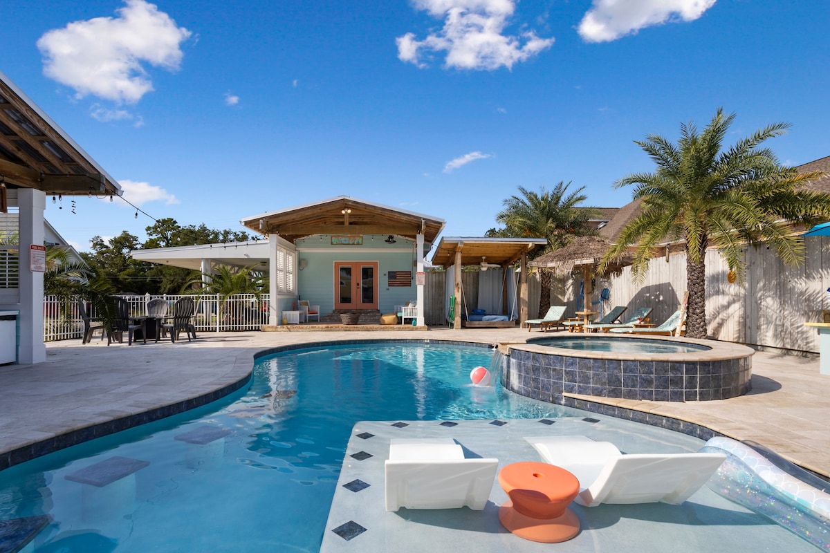 Honeymoon Suite with Shared POOL!