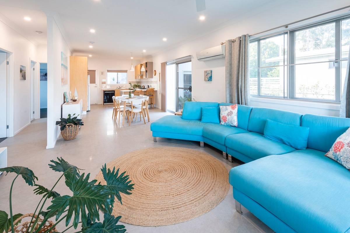 'Bellara Blue' is a comfy coastal cottage.