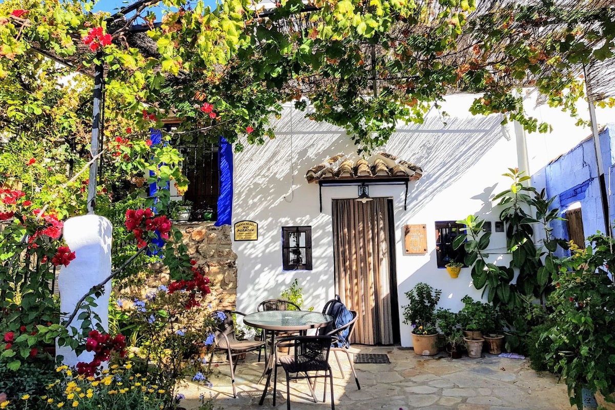 Double bed in charming townhouse