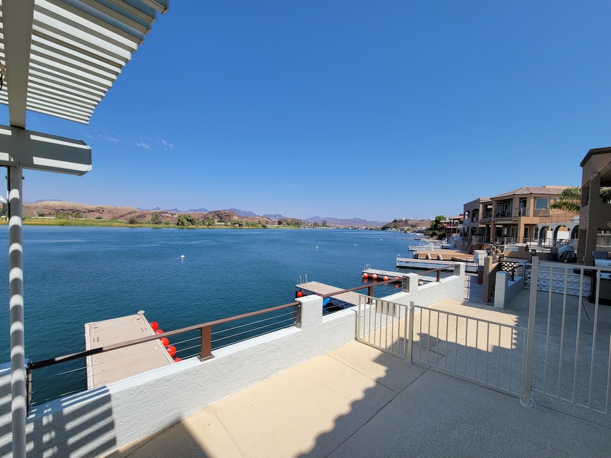 Riverfront Parker Home, 3/3 with 2 docks, Views!!!