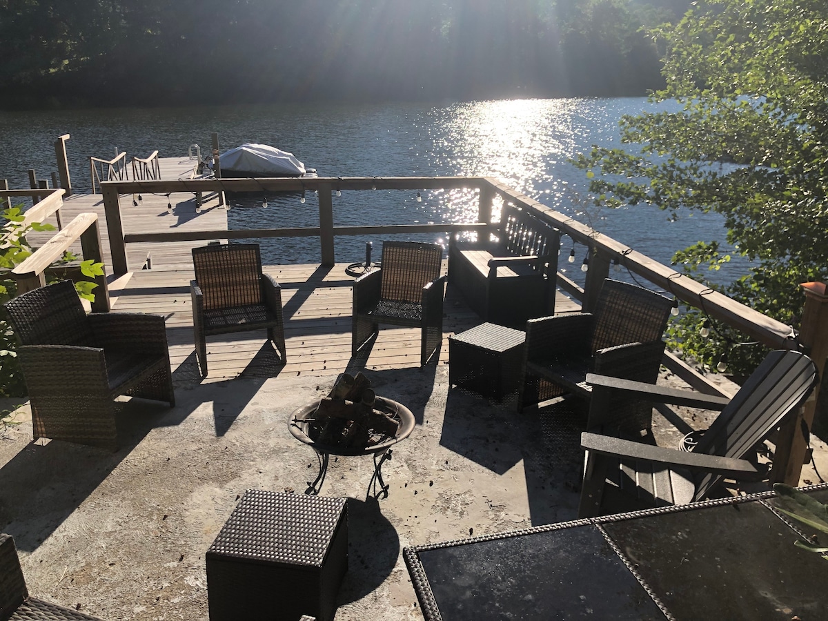 Heron's Landing on Candlewood Lake