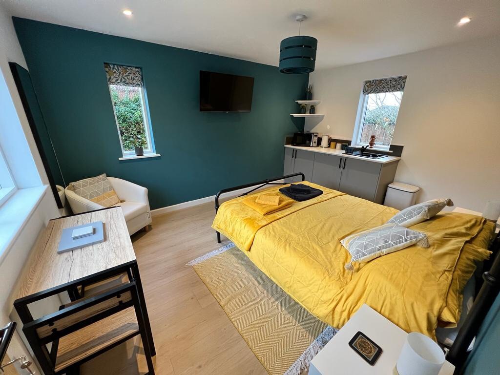 Modern double room with en-suite in North Norfolk.