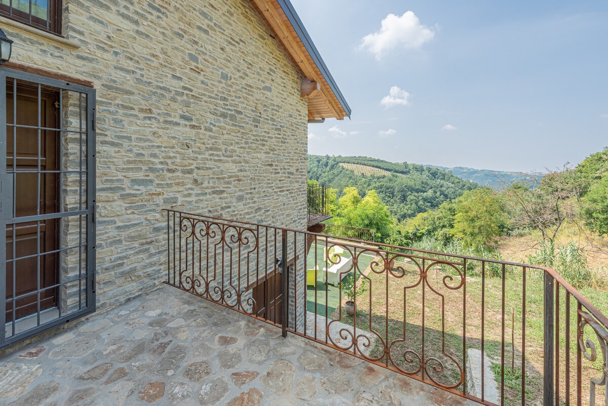 Casa delle Pigne, Langhe Hills