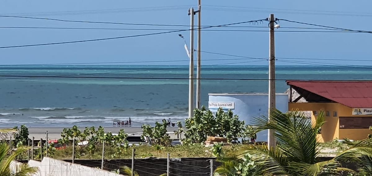 Amplo apartamento de frente para o mar em Atalaia