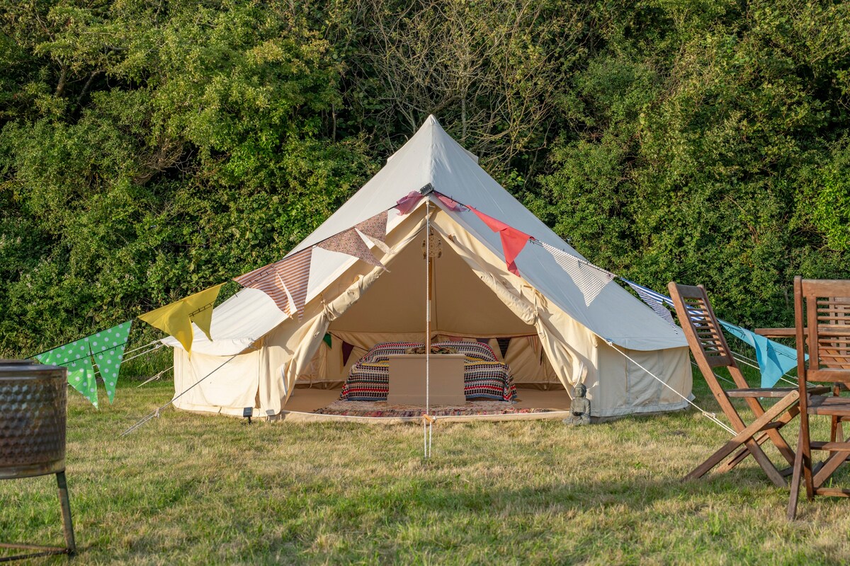 贝尔帐篷睡觉2- 4营地Nr布里斯托尔