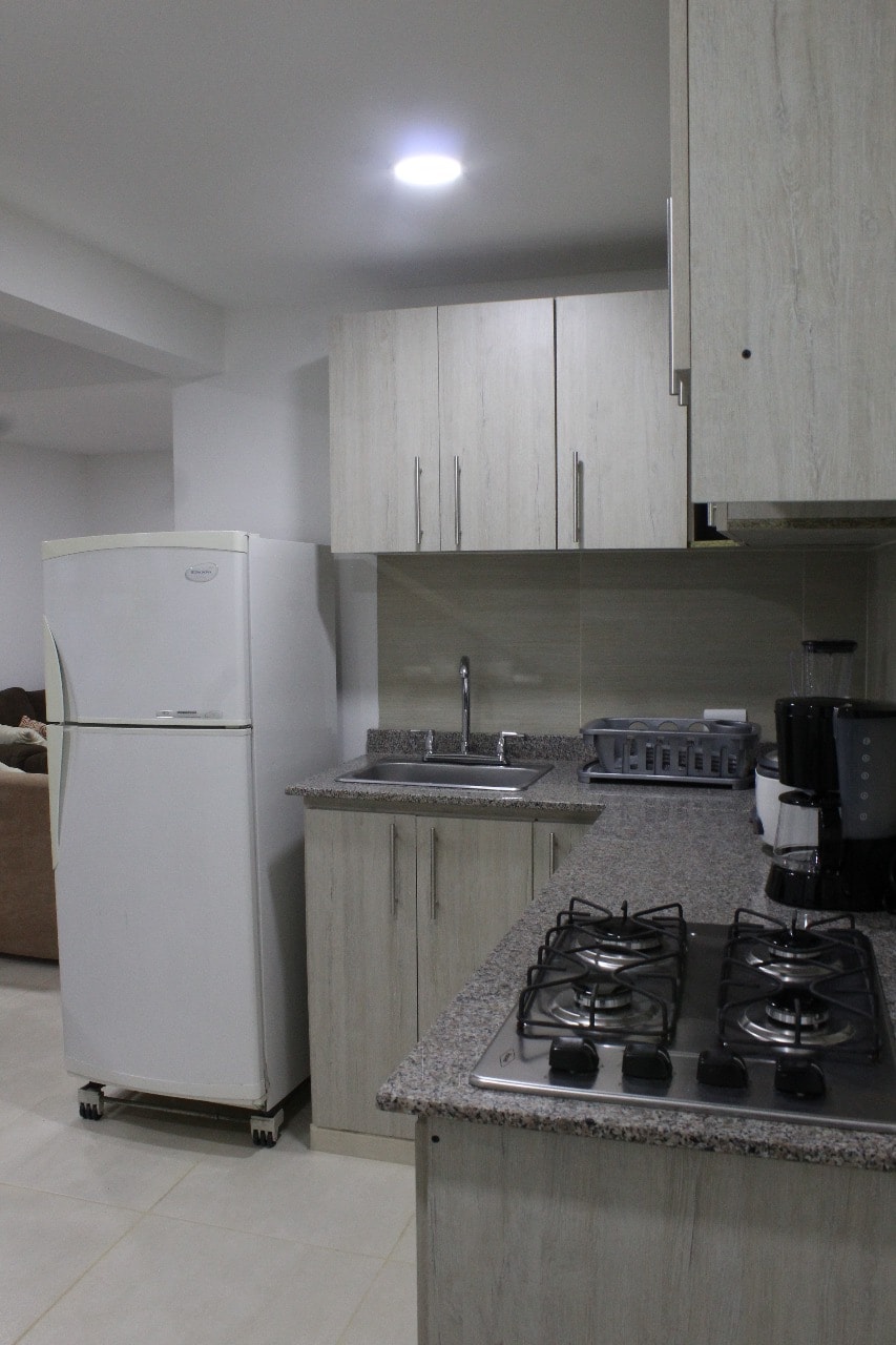 Apartamento central con parqueadero externo