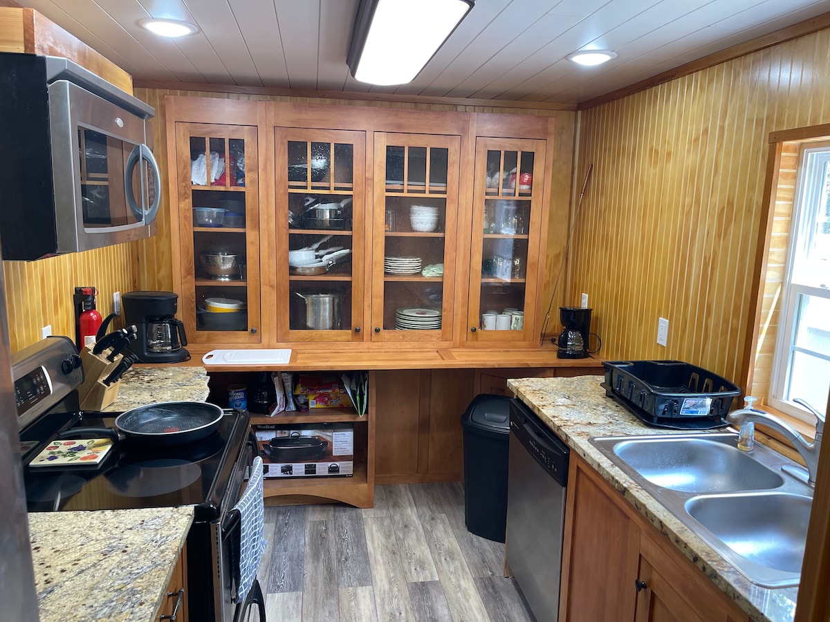 Rock Climber 's Cabin at Robinson Bluff