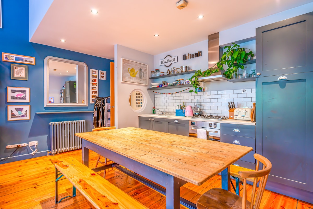 Great flat with terrace, Shoredich | Pass The Keys