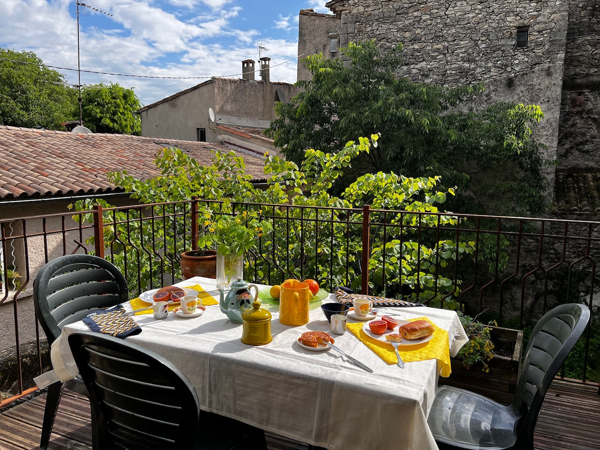 Grande terrasse au cœur de Sauve