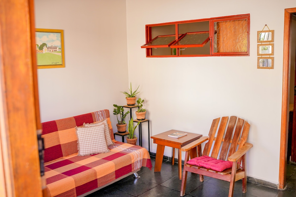 Casa inteira, pet friendly, super completa