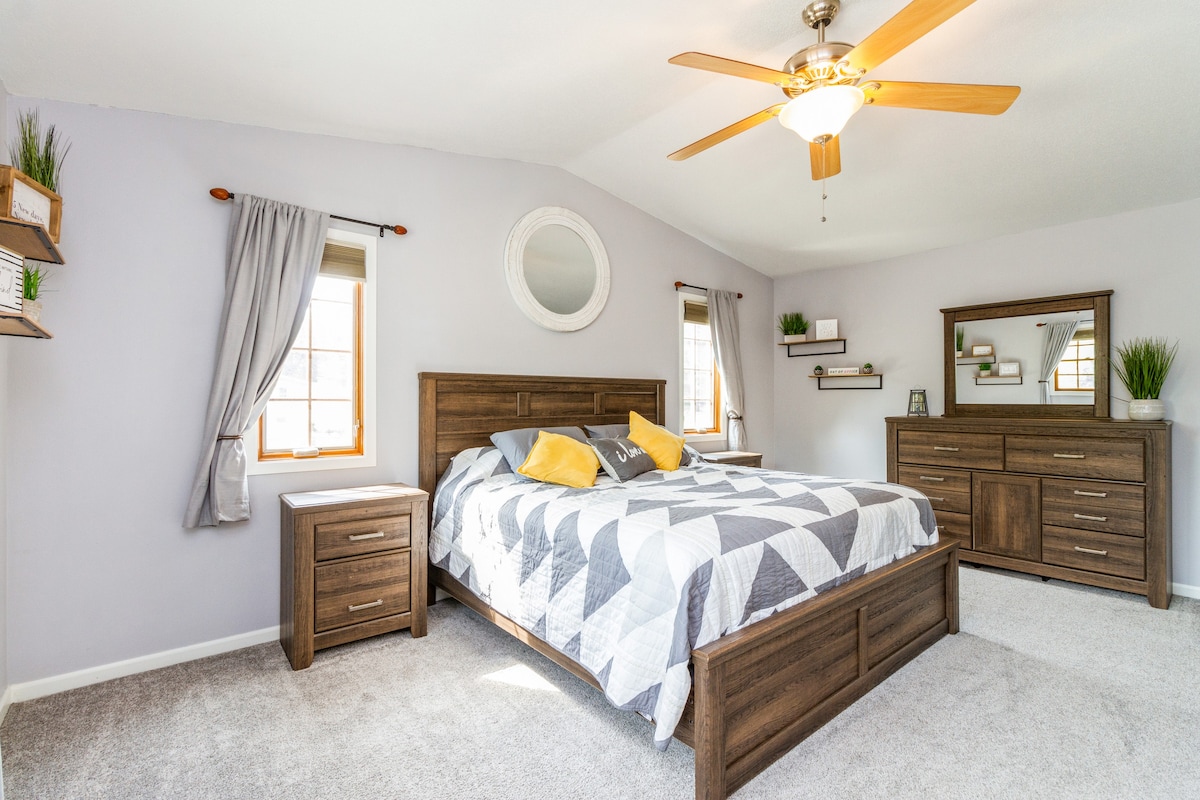 现代化的4卧室Pella房源，配备多种便利设施！