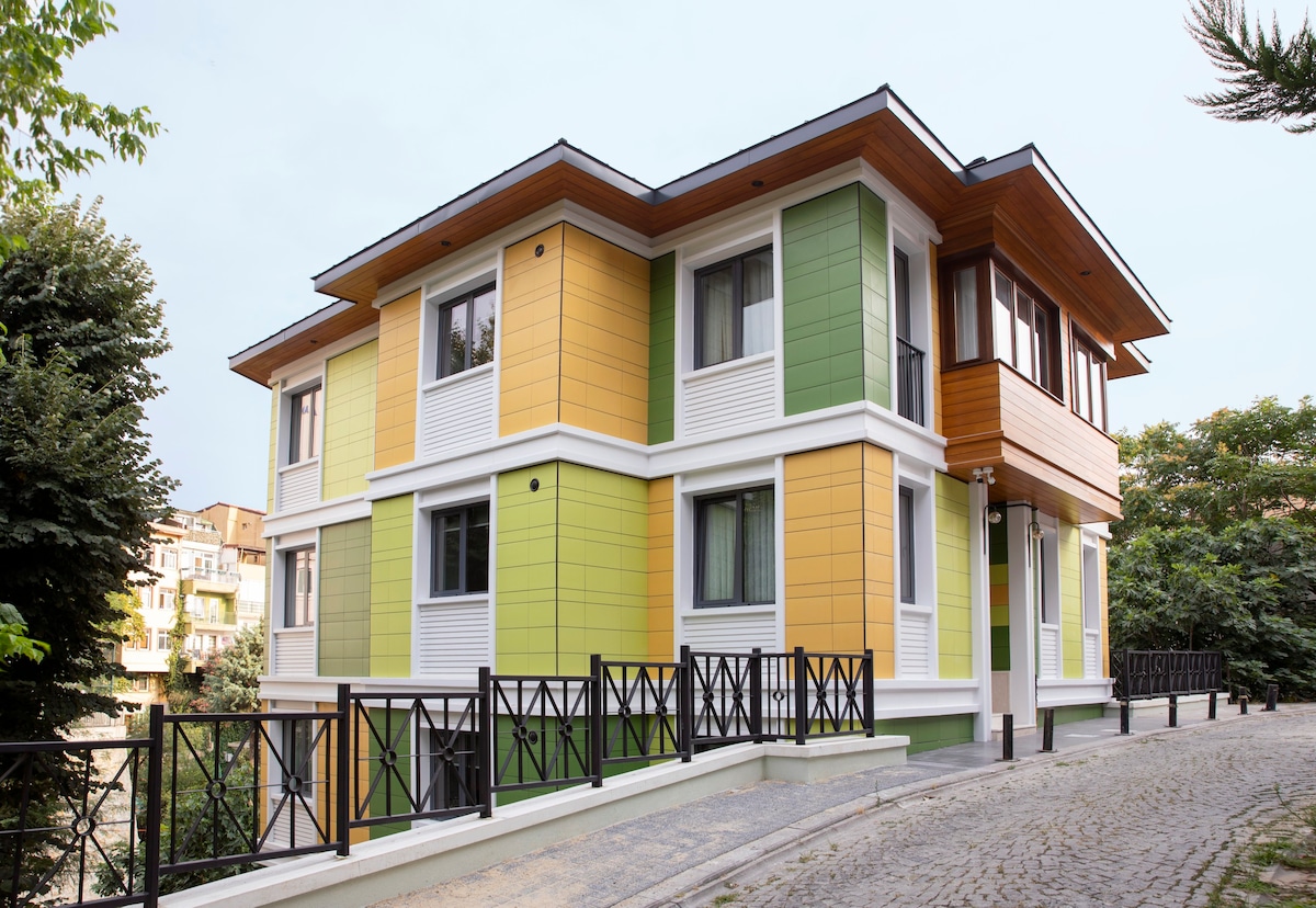 博斯普鲁斯（ Bosphorus ）附近的Ortaköy宽敞公寓