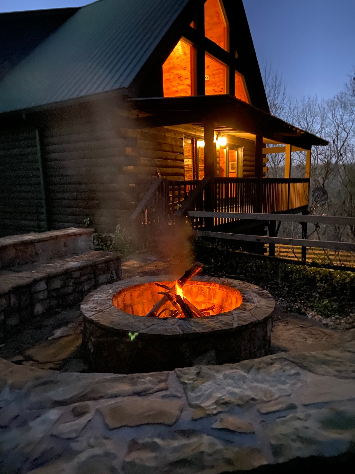 Bearly Hook'd-Chestatee Riverfront Cabin
