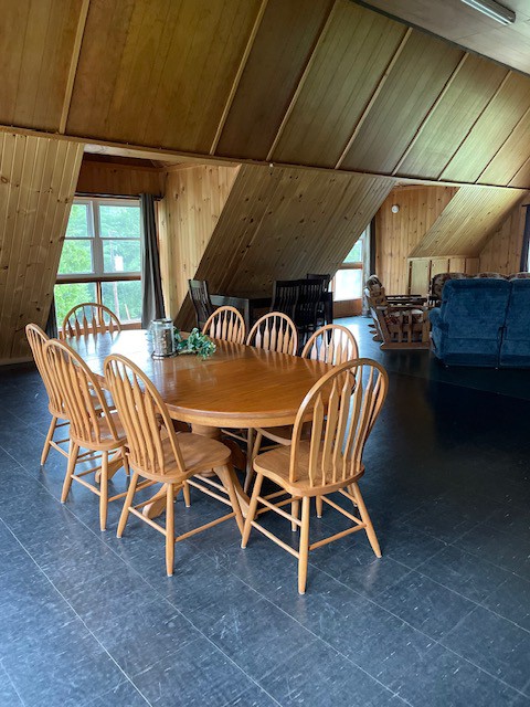 Temagami Family Cottages-Lodge