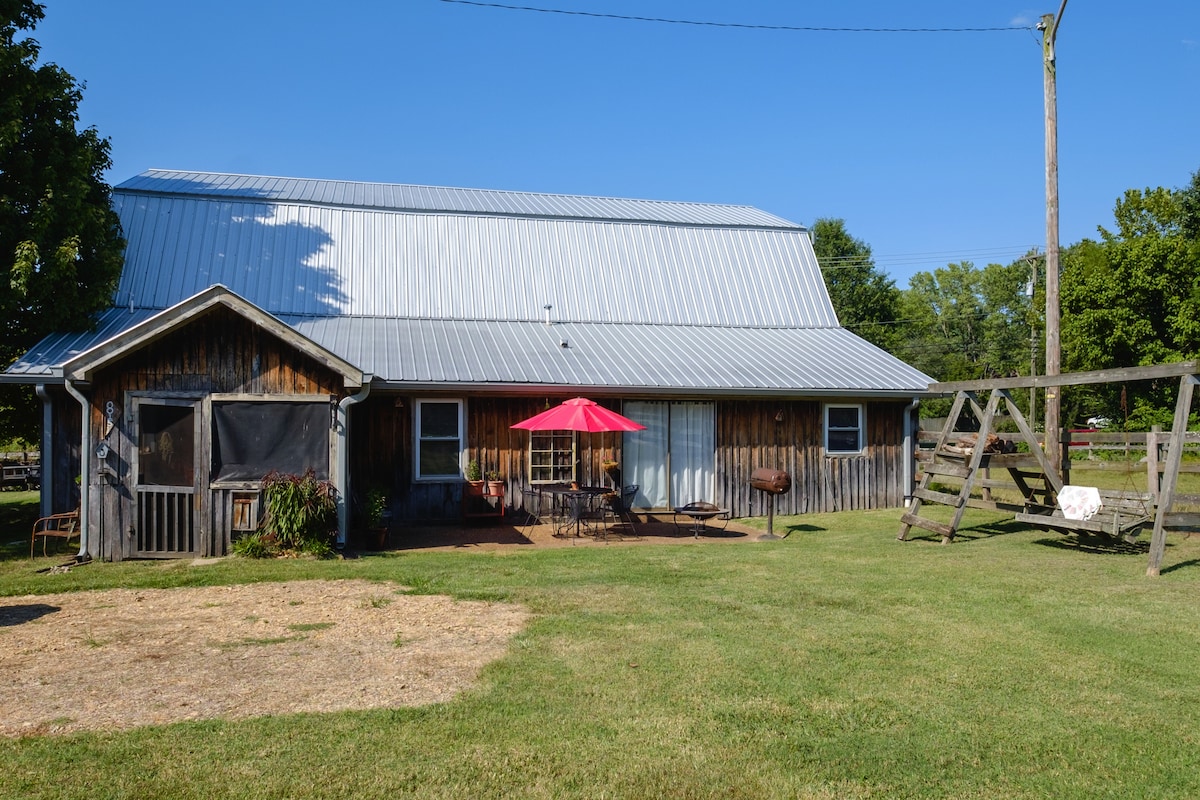 Poplar Hollow Barn