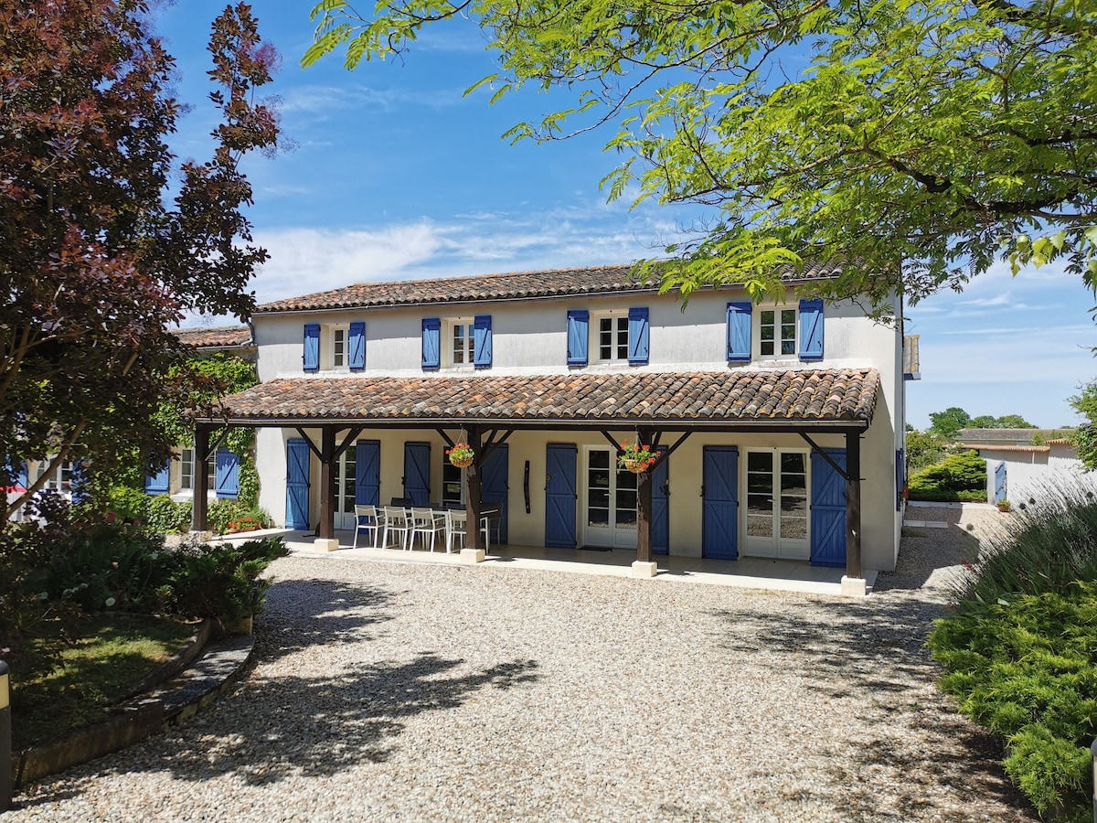 L'Ancienne Distillerie - 10 Bedrooms with Pool