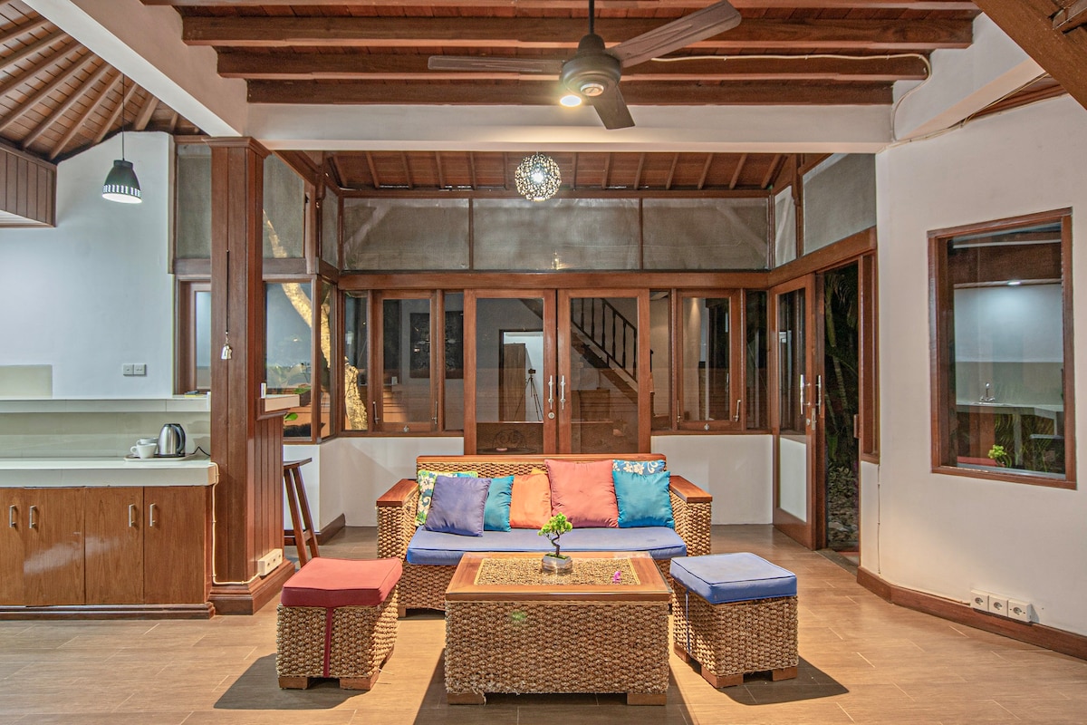 3 BR Cottage @Center of Legian, 900m to the Beach