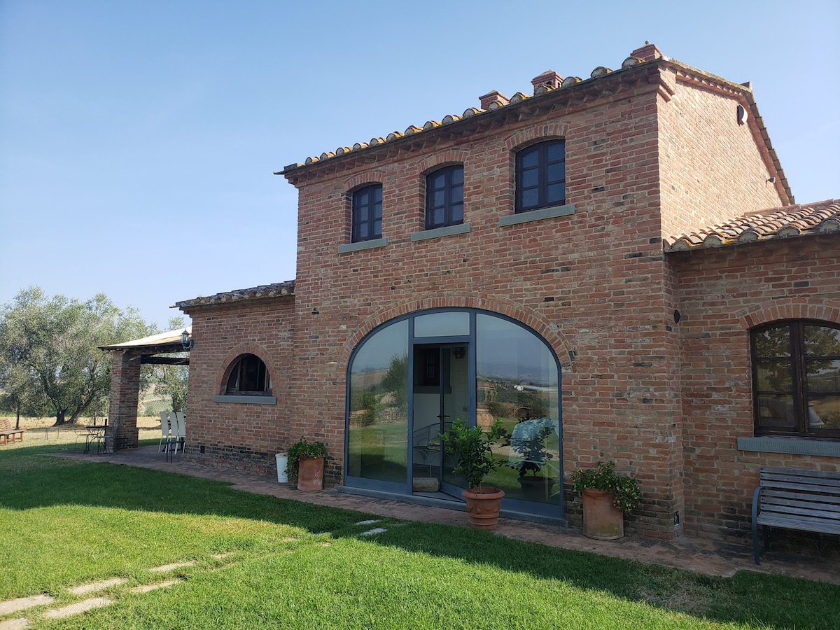 Bellora: A Perfect Villa in Cortona, Tuscany