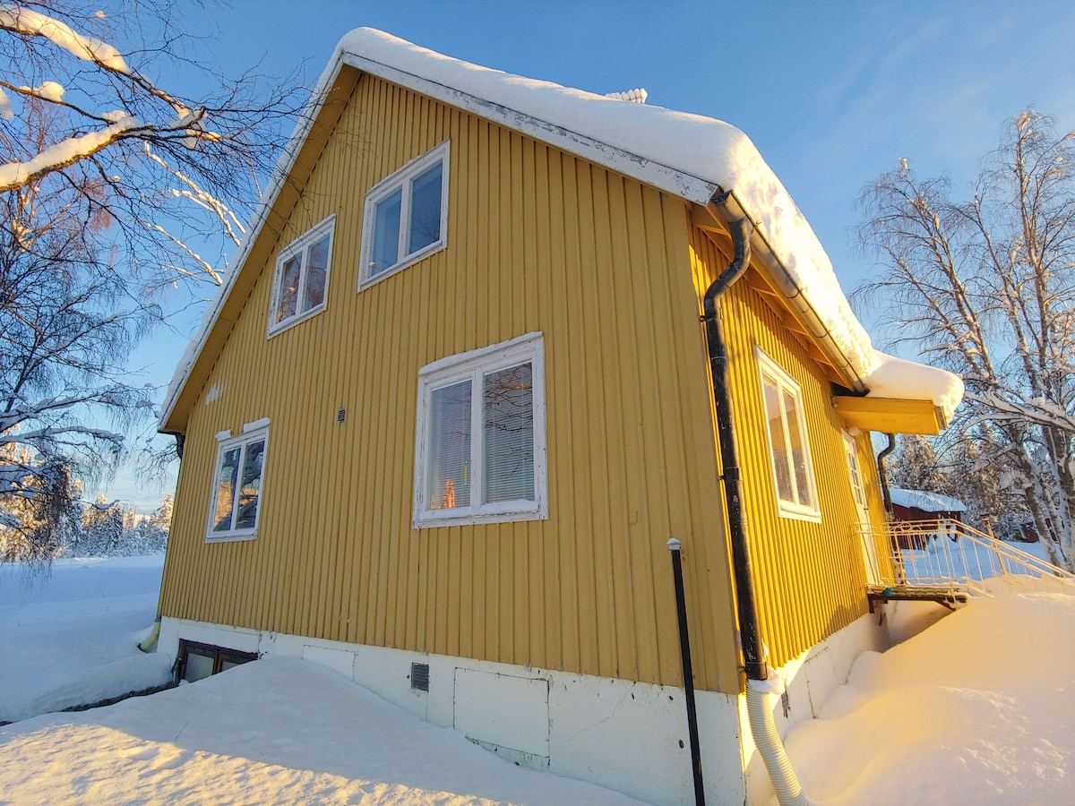 Yellow Lapland House期待与您相见！