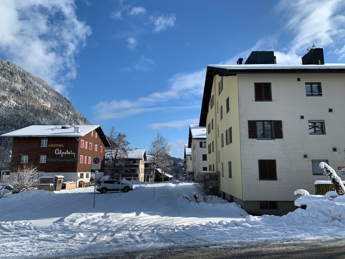 Schöne Wohnung „kleines Glück“ mit grossem Balkon