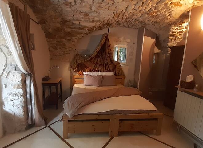 艾扎克城客用套房民宿