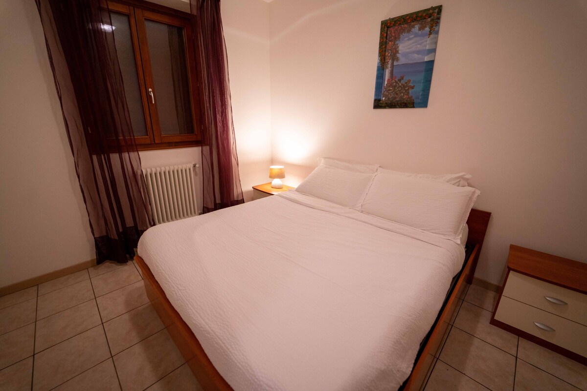 App. 2 camere da letto vista lago, balcone grande