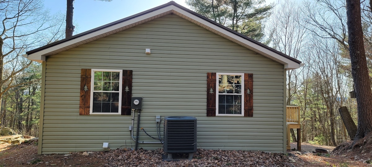 Relaxing Three Bedroom House in Cassville