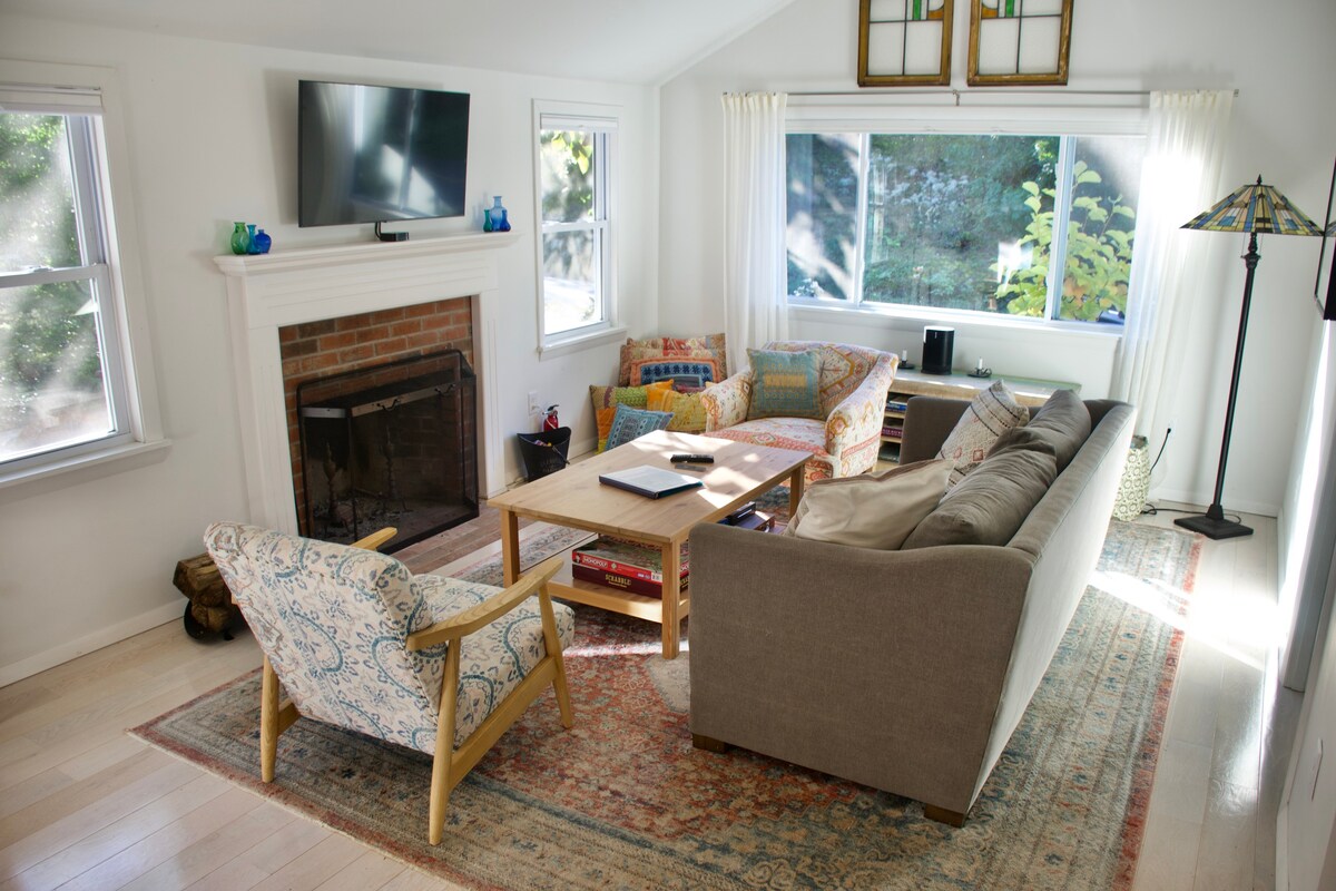 Sunny Wellfleet Cottage