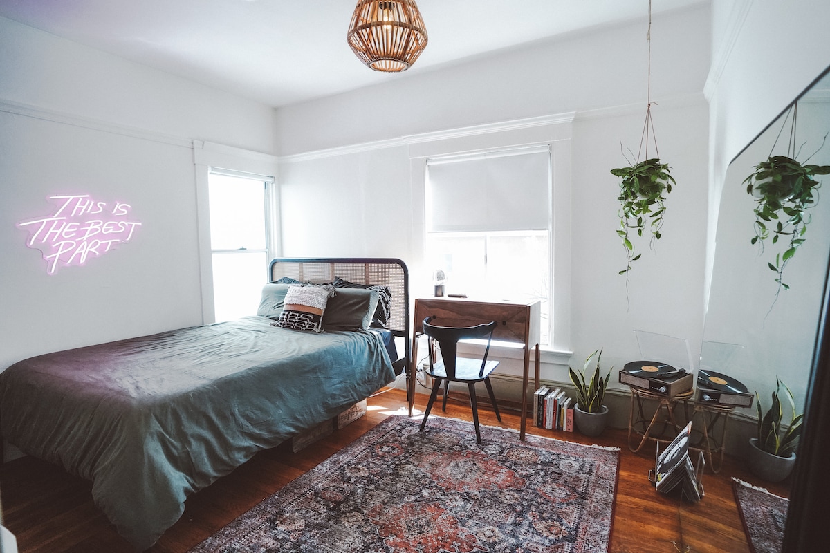 Spacious Boho Studio on Lake Merritt