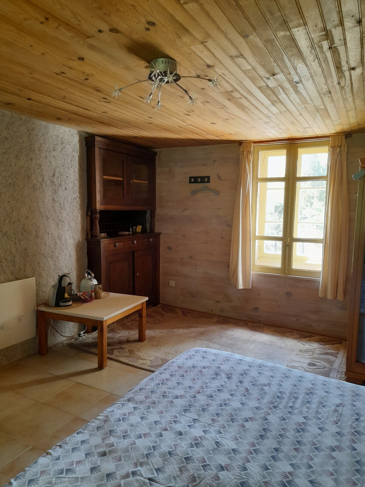 Chambre d'hôtes à la campagne avec sauna et insert