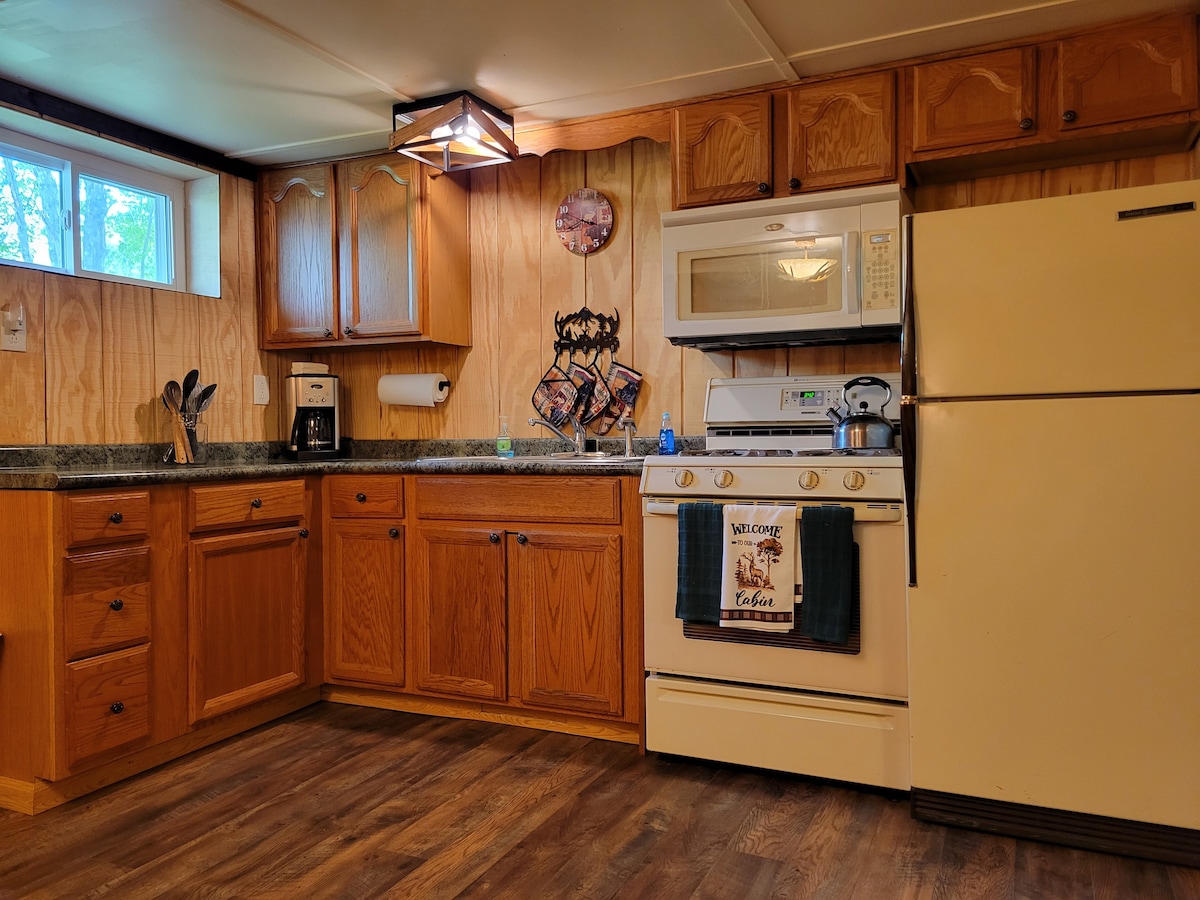 Cheerful 3-Bedroom Cabin - Allegheny River Access