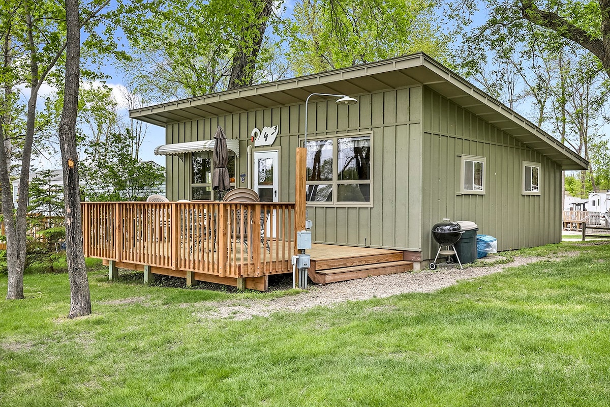 Lakeside Cabin #4 at Swan Lake Resort & Campground