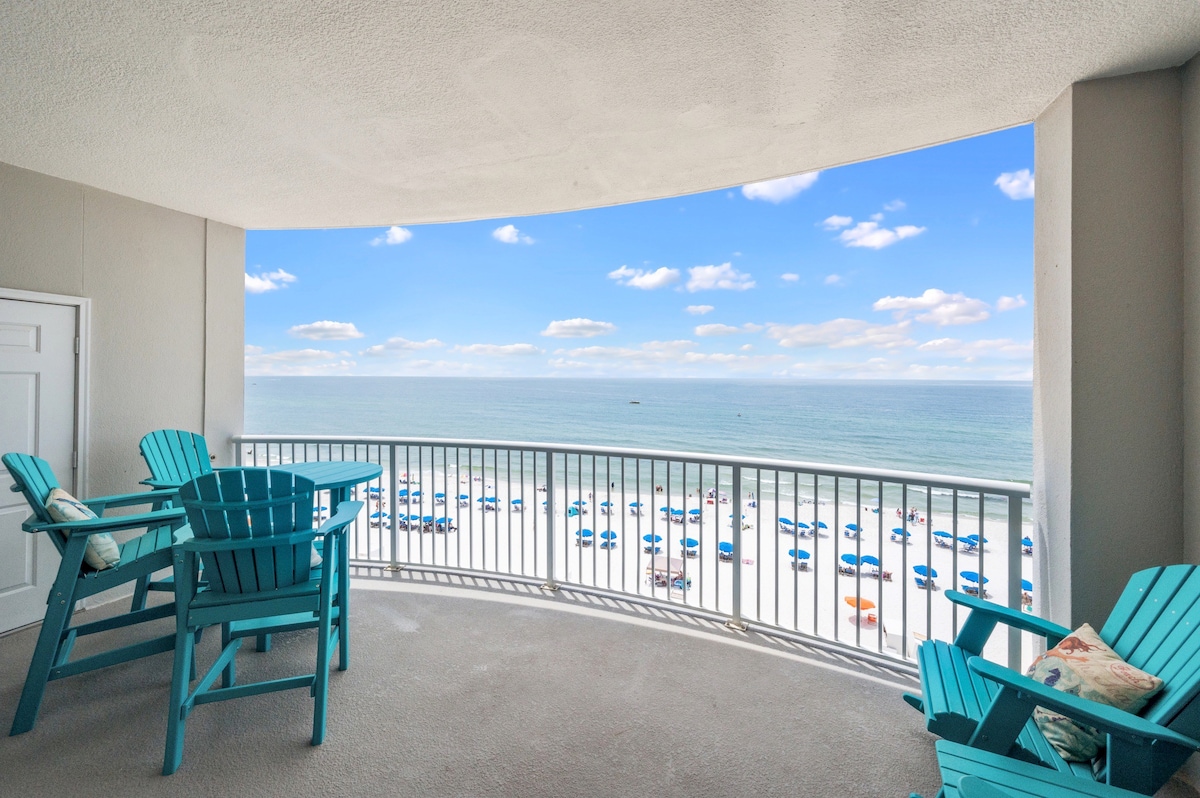 Newly Renovated Beachfront Condo|Private Balcony