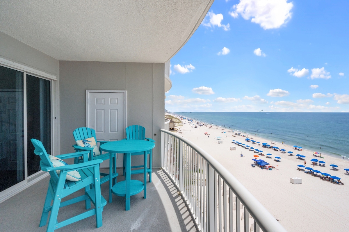 Newly Renovated Beachfront Condo|Private Balcony