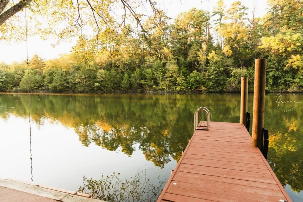 Back 40 Lake House-On Lake Rayburn, by the trails.