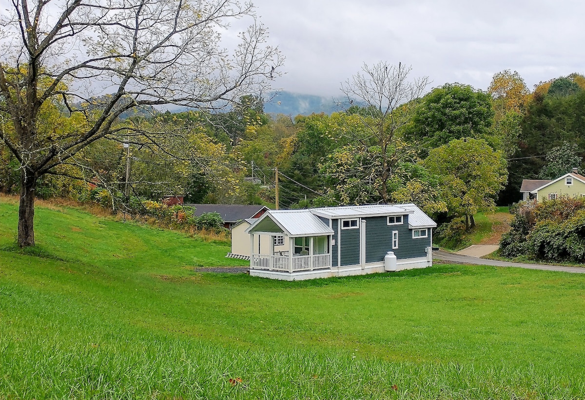 靠近自然和城镇的舒适微型住宅