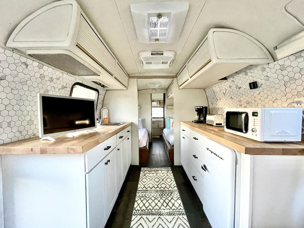 Vintage Airstream Camper, Lay Lake