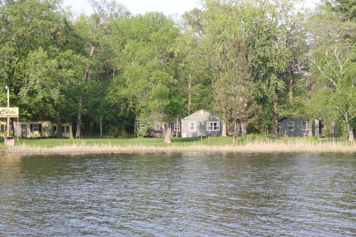 Sunset Haven w/dock slip on Upper Clam Lake