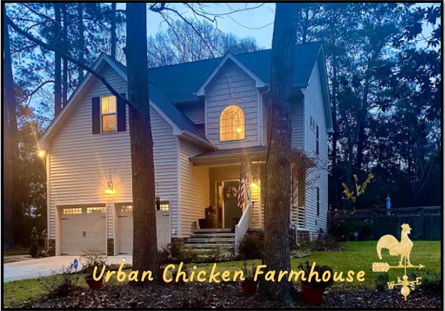 Urban Chicken Farmhouse w Hot Tub
